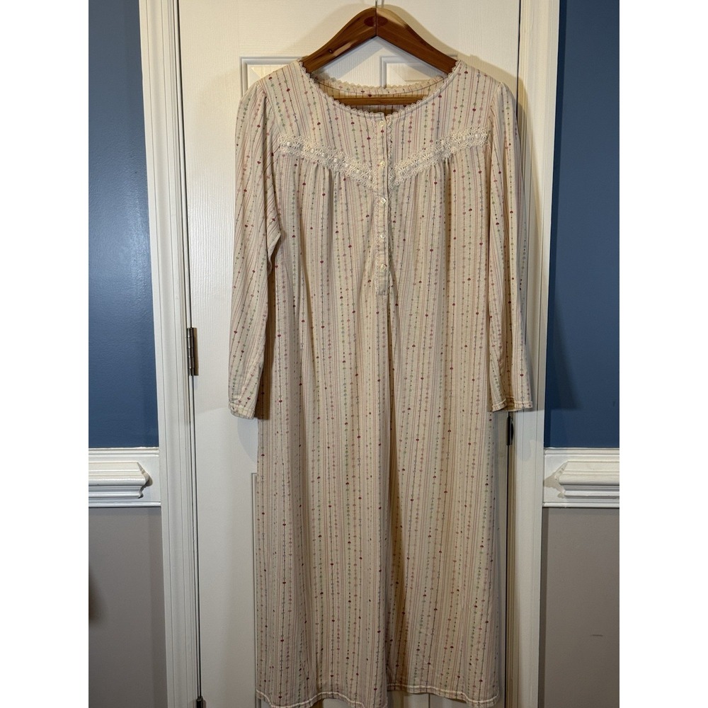 Granny Nightgown House Dress M/L Lace Hearts Grandmacore‎ Lounge Prairie